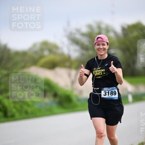 07.04.2024 - 43. Internationalen Wilhelmsburger Insellauf Dr. Thomas Lammeyer http://msf.ph/oto/6045255 07.04.2024 10:48:39 Laufen 3189 meine-sportfotos.de