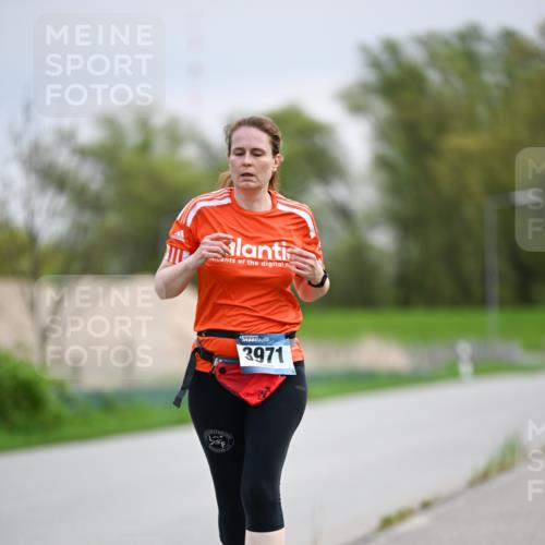 07.04.2024 - 43. Internationalen Wilhelmsburger Insellauf Dr. Thomas Lammeyer http://msf.ph/oto/6045287 07.04.2024 10:49:14 Laufen 3971 meine-sportfotos.de