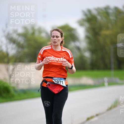 07.04.2024 - 43. Internationalen Wilhelmsburger Insellauf Dr. Thomas Lammeyer http://msf.ph/oto/6045289 07.04.2024 10:49:14 Laufen 2971 meine-sportfotos.de