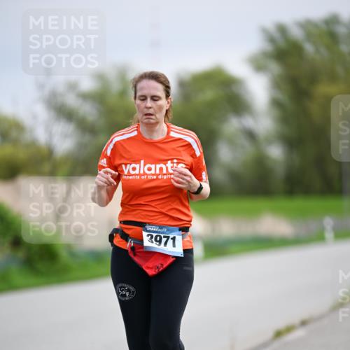 07.04.2024 - 43. Internationalen Wilhelmsburger Insellauf Dr. Thomas Lammeyer http://msf.ph/oto/6045297 07.04.2024 10:49:14 Laufen 3971 meine-sportfotos.de
