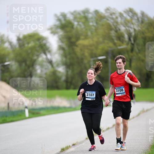 07.04.2024 - 43. Internationalen Wilhelmsburger Insellauf Dr. Thomas Lammeyer http://msf.ph/oto/6045309 07.04.2024 10:49:31 Laufen 3107, 3107, 3108, 3108 meine-sportfotos.de