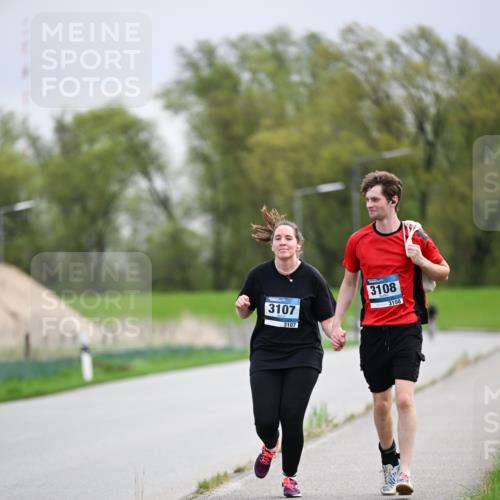 07.04.2024 - 43. Internationalen Wilhelmsburger Insellauf Dr. Thomas Lammeyer http://msf.ph/oto/6045315 07.04.2024 10:49:31 Laufen 3107, 3107, 3108, 3108 meine-sportfotos.de