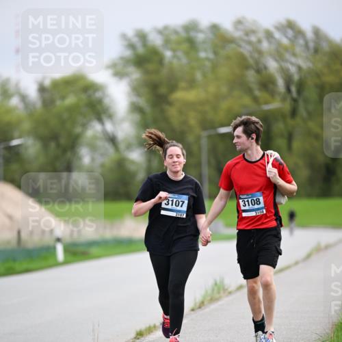 07.04.2024 - 43. Internationalen Wilhelmsburger Insellauf Dr. Thomas Lammeyer http://msf.ph/oto/6045325 07.04.2024 10:49:32 Laufen 3107, 3107, 3108, 3108 meine-sportfotos.de