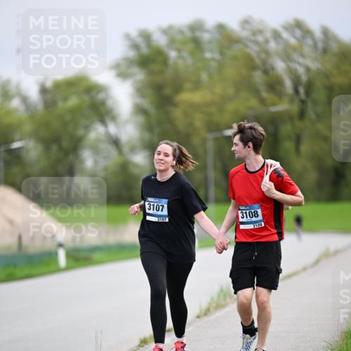 07.04.2024 - 43. Internationalen Wilhelmsburger Insellauf Dr. Thomas Lammeyer http://msf.ph/oto/6045329 07.04.2024 10:49:32 Laufen 3107, 3107, 3108, 3108 meine-sportfotos.de