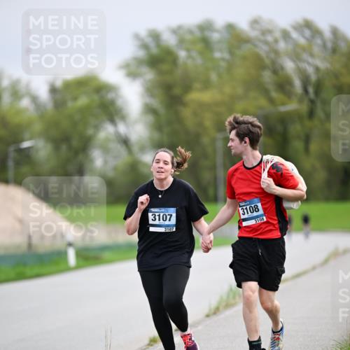07.04.2024 - 43. Internationalen Wilhelmsburger Insellauf Dr. Thomas Lammeyer http://msf.ph/oto/6045333 07.04.2024 10:49:33 Laufen 3107, 3107, 3108, 3108 meine-sportfotos.de