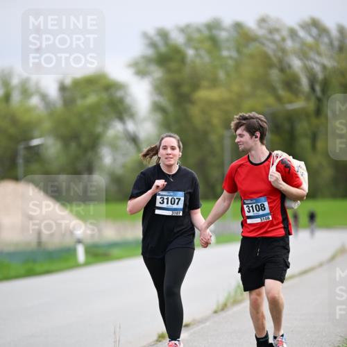 07.04.2024 - 43. Internationalen Wilhelmsburger Insellauf Dr. Thomas Lammeyer http://msf.ph/oto/6045335 07.04.2024 10:49:33 Laufen 3107, 3107, 3108, 3108 meine-sportfotos.de