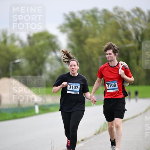 07.04.2024 - 43. Internationalen Wilhelmsburger Insellauf Dr. Thomas Lammeyer http://msf.ph/oto/6045337 07.04.2024 10:49:33 Laufen 3107, 3107, 3108, 3108 meine-sportfotos.de