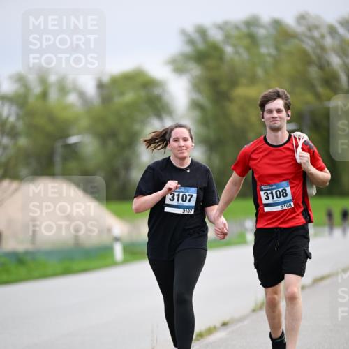07.04.2024 - 43. Internationalen Wilhelmsburger Insellauf Dr. Thomas Lammeyer http://msf.ph/oto/6045347 07.04.2024 10:49:34 Laufen 3107, 3107, 3108, 3108 meine-sportfotos.de