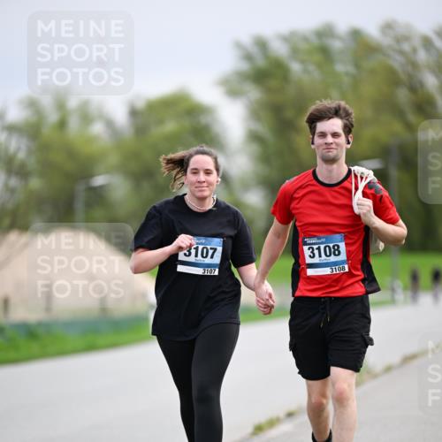 07.04.2024 - 43. Internationalen Wilhelmsburger Insellauf Dr. Thomas Lammeyer http://msf.ph/oto/6045359 07.04.2024 10:49:34 Laufen 3107, 3107, 3108, 3108 meine-sportfotos.de