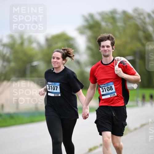 07.04.2024 - 43. Internationalen Wilhelmsburger Insellauf Dr. Thomas Lammeyer http://msf.ph/oto/6045365 07.04.2024 10:49:35 Laufen 3107, 3107, 3108, 3108 meine-sportfotos.de