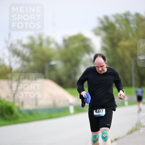 07.04.2024 - 43. Internationalen Wilhelmsburger Insellauf Dr. Thomas Lammeyer http://msf.ph/oto/6045377 07.04.2024 10:50:01 Laufen 4597 meine-sportfotos.de