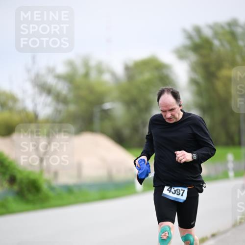 07.04.2024 - 43. Internationalen Wilhelmsburger Insellauf Dr. Thomas Lammeyer http://msf.ph/oto/6045383 07.04.2024 10:50:01 Laufen 4397 meine-sportfotos.de