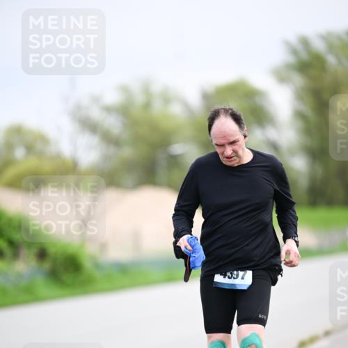 07.04.2024 - 43. Internationalen Wilhelmsburger Insellauf Dr. Thomas Lammeyer http://msf.ph/oto/6045396 07.04.2024 10:50:02 Laufen 597 meine-sportfotos.de