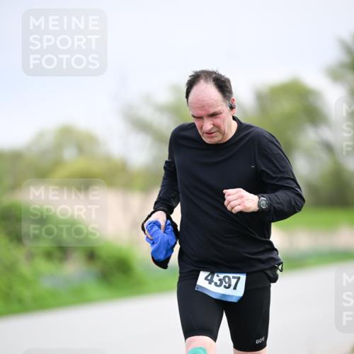 07.04.2024 - 43. Internationalen Wilhelmsburger Insellauf Dr. Thomas Lammeyer http://msf.ph/oto/6045415 07.04.2024 10:50:03 Laufen 4397 meine-sportfotos.de