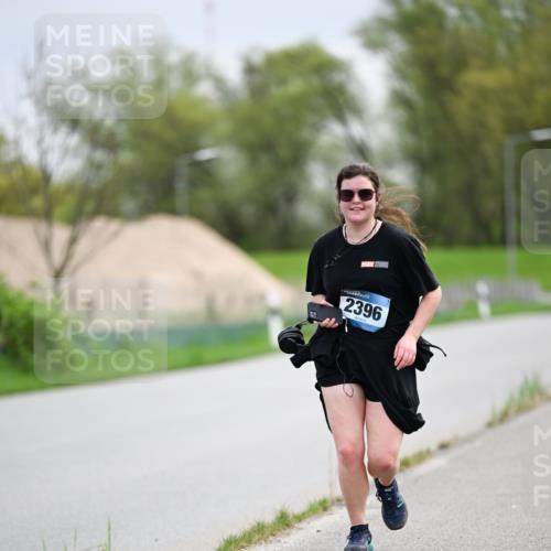 07.04.2024 - 43. Internationalen Wilhelmsburger Insellauf Dr. Thomas Lammeyer http://msf.ph/oto/6045419 07.04.2024 10:51:19 Laufen 2396 meine-sportfotos.de