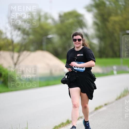 07.04.2024 - 43. Internationalen Wilhelmsburger Insellauf Dr. Thomas Lammeyer http://msf.ph/oto/6045427 07.04.2024 10:51:19 Laufen 2000 meine-sportfotos.de