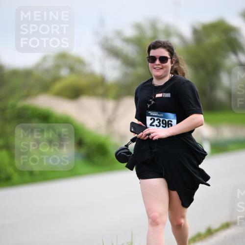 07.04.2024 - 43. Internationalen Wilhelmsburger Insellauf Dr. Thomas Lammeyer http://msf.ph/oto/6045448 07.04.2024 10:51:21 Laufen 43, 2396 meine-sportfotos.de