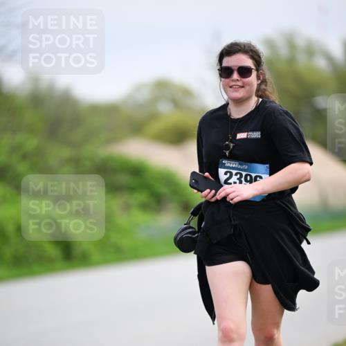 07.04.2024 - 43. Internationalen Wilhelmsburger Insellauf Dr. Thomas Lammeyer http://msf.ph/oto/6045459 07.04.2024 10:51:22 Laufen 43, 2390 meine-sportfotos.de