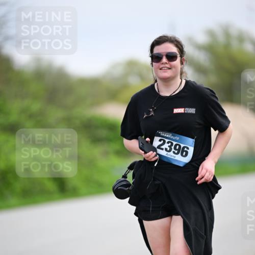07.04.2024 - 43. Internationalen Wilhelmsburger Insellauf Dr. Thomas Lammeyer http://msf.ph/oto/6045463 07.04.2024 10:51:22 Laufen 43, 2396 meine-sportfotos.de