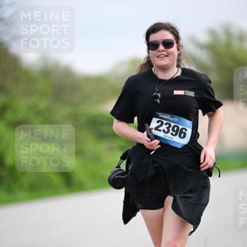 07.04.2024 - 43. Internationalen Wilhelmsburger Insellauf Dr. Thomas Lammeyer http://msf.ph/oto/6045465 07.04.2024 10:51:22 Laufen 43, 2396 meine-sportfotos.de