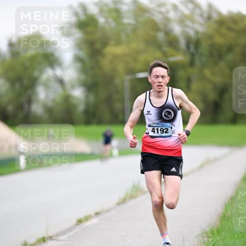 07.04.2024 - 43. Internationalen Wilhelmsburger Insellauf Dr. Thomas Lammeyer http://msf.ph/oto/6045505 07.04.2024 10:59:36 Laufen 4192 meine-sportfotos.de