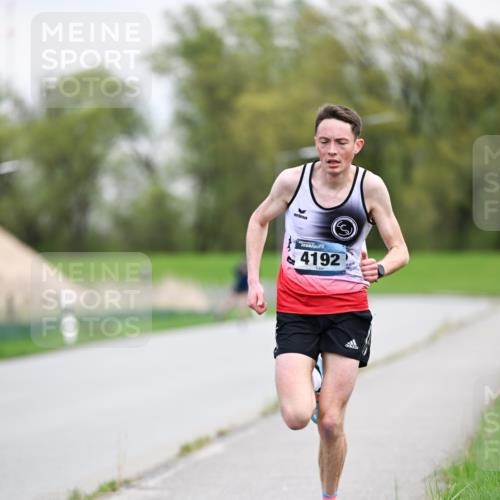 07.04.2024 - 43. Internationalen Wilhelmsburger Insellauf Dr. Thomas Lammeyer http://msf.ph/oto/6045511 07.04.2024 10:59:37 Laufen 4192 meine-sportfotos.de