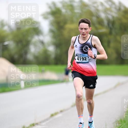 07.04.2024 - 43. Internationalen Wilhelmsburger Insellauf Dr. Thomas Lammeyer http://msf.ph/oto/6045513 07.04.2024 10:59:37 Laufen 4192 meine-sportfotos.de