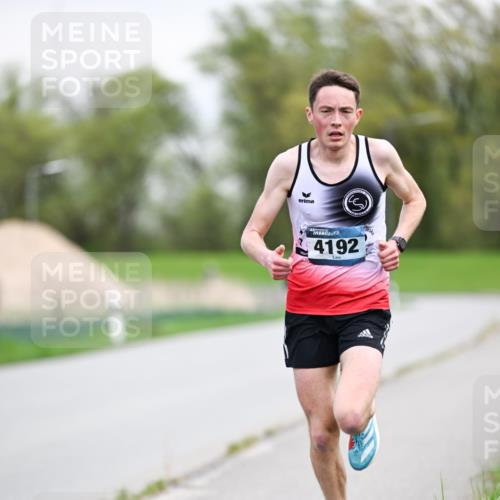 07.04.2024 - 43. Internationalen Wilhelmsburger Insellauf Dr. Thomas Lammeyer http://msf.ph/oto/6045517 07.04.2024 10:59:37 Laufen 4192 meine-sportfotos.de
