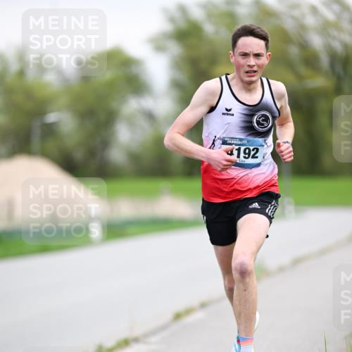 07.04.2024 - 43. Internationalen Wilhelmsburger Insellauf Dr. Thomas Lammeyer http://msf.ph/oto/6045519 07.04.2024 10:59:37 Laufen 4192 meine-sportfotos.de