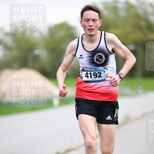 07.04.2024 - 43. Internationalen Wilhelmsburger Insellauf Dr. Thomas Lammeyer http://msf.ph/oto/6045527 07.04.2024 10:59:38 Laufen 4192 meine-sportfotos.de