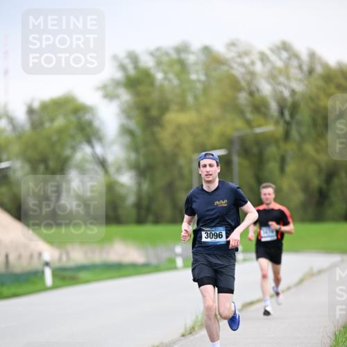 07.04.2024 - 43. Internationalen Wilhelmsburger Insellauf Dr. Thomas Lammeyer http://msf.ph/oto/6045603 07.04.2024 11:01:32 Laufen 3096 meine-sportfotos.de