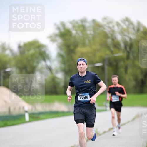 07.04.2024 - 43. Internationalen Wilhelmsburger Insellauf Dr. Thomas Lammeyer http://msf.ph/oto/6045613 07.04.2024 11:01:33 Laufen 3096 meine-sportfotos.de