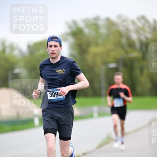 07.04.2024 - 43. Internationalen Wilhelmsburger Insellauf Dr. Thomas Lammeyer http://msf.ph/oto/6045633 07.04.2024 11:01:34 Laufen 309 meine-sportfotos.de