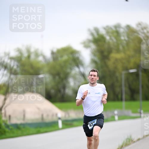 07.04.2024 - 43. Internationalen Wilhelmsburger Insellauf Dr. Thomas Lammeyer http://msf.ph/oto/6045675 07.04.2024 11:03:03 Laufen 422 meine-sportfotos.de