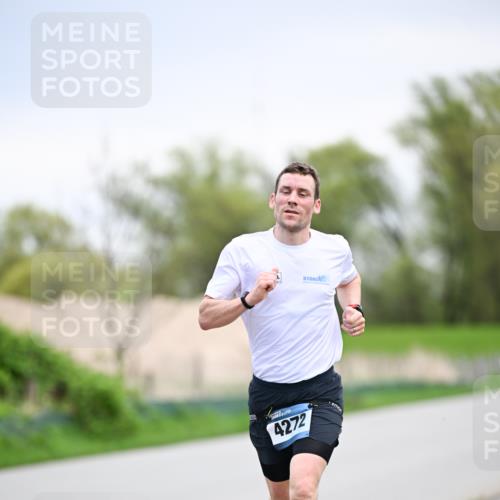 07.04.2024 - 43. Internationalen Wilhelmsburger Insellauf Dr. Thomas Lammeyer http://msf.ph/oto/6045696 07.04.2024 11:03:05 Laufen 4272 meine-sportfotos.de