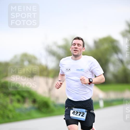 07.04.2024 - 43. Internationalen Wilhelmsburger Insellauf Dr. Thomas Lammeyer http://msf.ph/oto/6045702 07.04.2024 11:03:05 Laufen 1000, 4272 meine-sportfotos.de