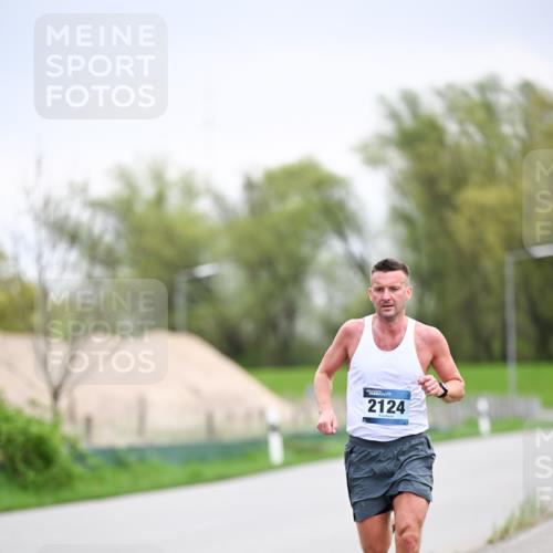 07.04.2024 - 43. Internationalen Wilhelmsburger Insellauf Dr. Thomas Lammeyer http://msf.ph/oto/6045731 07.04.2024 11:03:53 Laufen 2124 meine-sportfotos.de