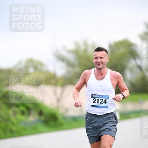 07.04.2024 - 43. Internationalen Wilhelmsburger Insellauf Dr. Thomas Lammeyer http://msf.ph/oto/6045751 07.04.2024 11:03:54 Laufen 43, 2124 meine-sportfotos.de