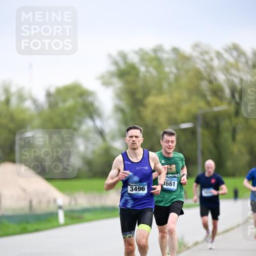 07.04.2024 - 43. Internationalen Wilhelmsburger Insellauf Dr. Thomas Lammeyer http://msf.ph/oto/6045761 07.04.2024 11:04:25 Laufen 3496, 3661 meine-sportfotos.de