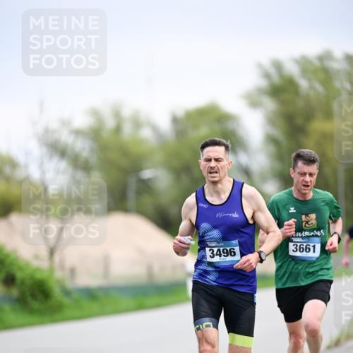 07.04.2024 - 43. Internationalen Wilhelmsburger Insellauf Dr. Thomas Lammeyer http://msf.ph/oto/6045781 07.04.2024 11:04:26 Laufen 3496, 3661 meine-sportfotos.de