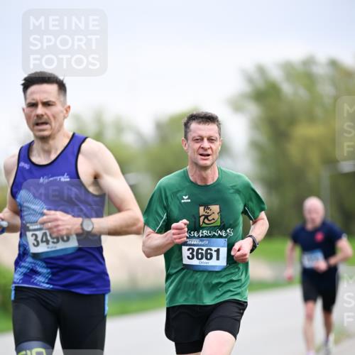 07.04.2024 - 43. Internationalen Wilhelmsburger Insellauf Dr. Thomas Lammeyer http://msf.ph/oto/6045791 07.04.2024 11:04:27 Laufen 3456, 3661 meine-sportfotos.de