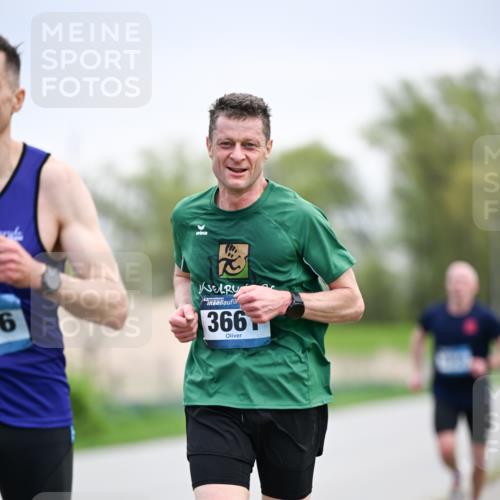 07.04.2024 - 43. Internationalen Wilhelmsburger Insellauf Dr. Thomas Lammeyer http://msf.ph/oto/6045799 07.04.2024 11:04:28 Laufen 6, 366 meine-sportfotos.de