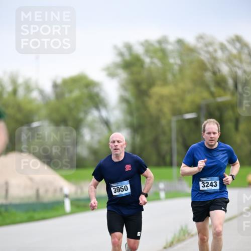 07.04.2024 - 43. Internationalen Wilhelmsburger Insellauf Dr. Thomas Lammeyer http://msf.ph/oto/6045805 07.04.2024 11:04:29 Laufen 3950, 3243 meine-sportfotos.de