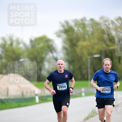 07.04.2024 - 43. Internationalen Wilhelmsburger Insellauf Dr. Thomas Lammeyer http://msf.ph/oto/6045807 07.04.2024 11:04:29 Laufen 3950, 3243 meine-sportfotos.de