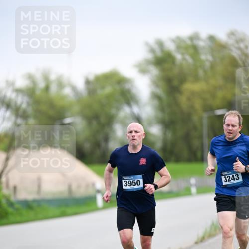 07.04.2024 - 43. Internationalen Wilhelmsburger Insellauf Dr. Thomas Lammeyer http://msf.ph/oto/6045811 07.04.2024 11:04:29 Laufen 3950, 3243 meine-sportfotos.de