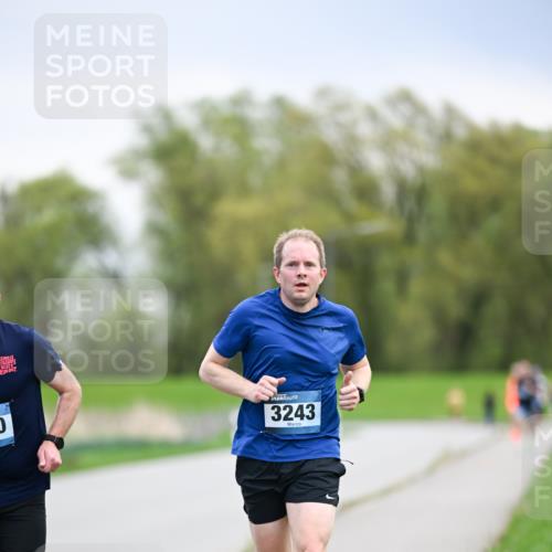 07.04.2024 - 43. Internationalen Wilhelmsburger Insellauf Dr. Thomas Lammeyer http://msf.ph/oto/6045817 07.04.2024 11:04:30 Laufen 3243 meine-sportfotos.de