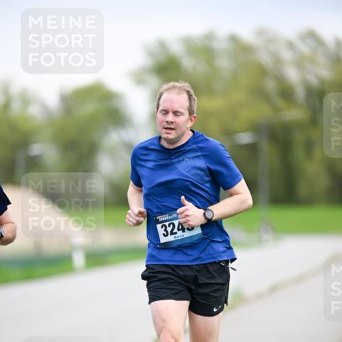 07.04.2024 - 43. Internationalen Wilhelmsburger Insellauf Dr. Thomas Lammeyer http://msf.ph/oto/6045830 07.04.2024 11:04:31 Laufen 324 meine-sportfotos.de