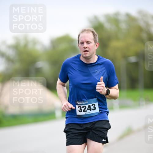 07.04.2024 - 43. Internationalen Wilhelmsburger Insellauf Dr. Thomas Lammeyer http://msf.ph/oto/6045836 07.04.2024 11:04:32 Laufen 3243 meine-sportfotos.de