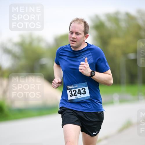 07.04.2024 - 43. Internationalen Wilhelmsburger Insellauf Dr. Thomas Lammeyer http://msf.ph/oto/6045838 07.04.2024 11:04:32 Laufen 3243 meine-sportfotos.de