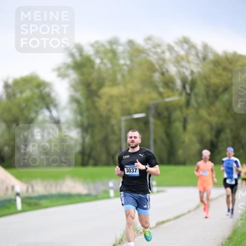 07.04.2024 - 43. Internationalen Wilhelmsburger Insellauf Dr. Thomas Lammeyer http://msf.ph/oto/6045844 07.04.2024 11:04:46 Laufen 3037 meine-sportfotos.de